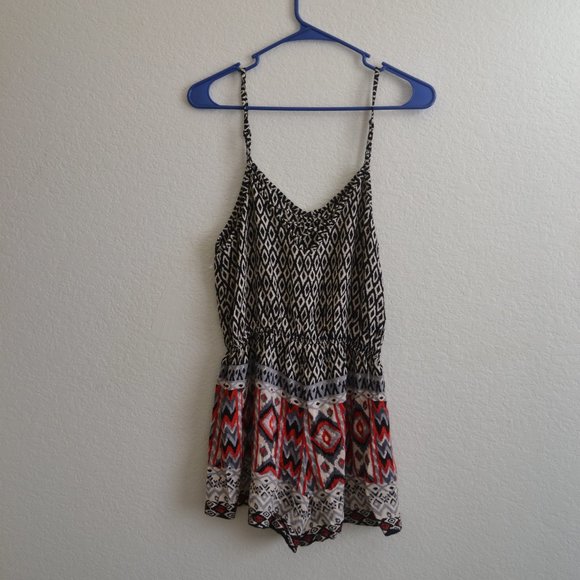 Angie Geo Pattern Cami Romper Black Red Size M - Picture 3 of 5